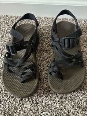 Chaco Women’s Classic Strappy Black & Olive Sport Sandals